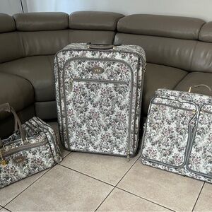 Vntage floral tapestry luggage set,perfect condition,high quality,tapestry+suede